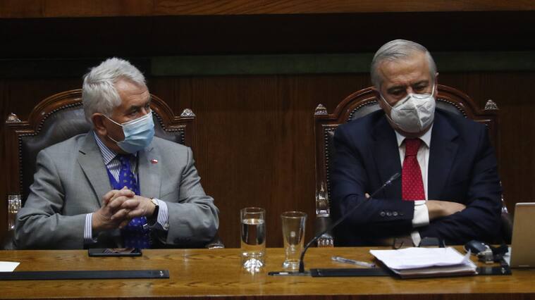 Mañalich hizo autocrítica y pidió disculpas a alcaldes que ofendió cuando era ministro