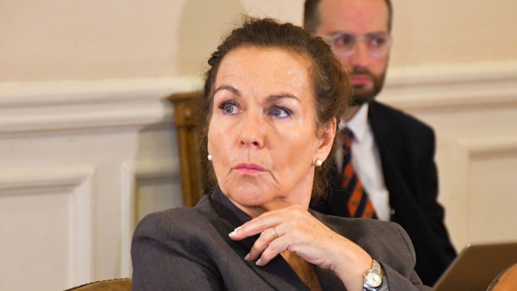 Alejandra Krauss, 1024x576 jpg ok,