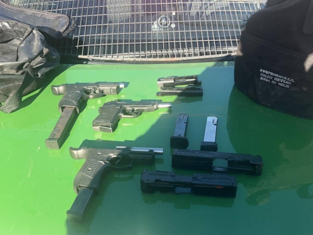 Carabineros detiene a dos sujetos por porte de armas tras control preventivo en La Pincoya