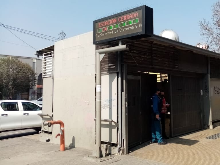 Suspensión del servicio en Metro: persona no vidente muere tras caer a las vías de la Línea 2