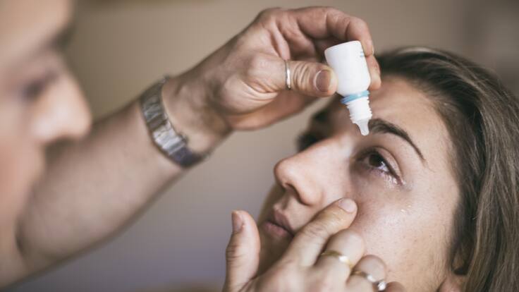Sernac oficia a laboratorio por no informar problemas en gotas para los ojos rojos