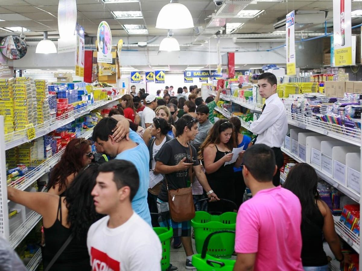 Estudio reveló que el 54% de los chilenos cree que gastos de marzo serán mayores a los de 2019