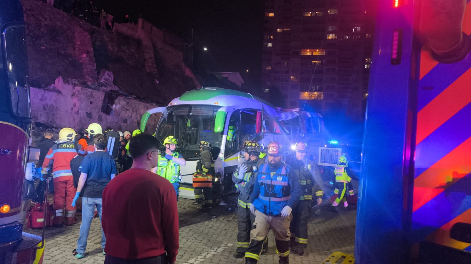 Entregan nuevo balance de los heridos tras fatal accidente del bus de la Orquesta de Cámara en Valparaíso