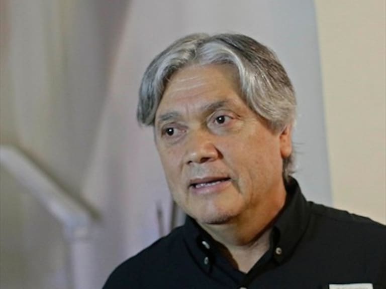 Alejandro Navarro bautizó con nuevo nombre a los Red Hot Chili Peppers