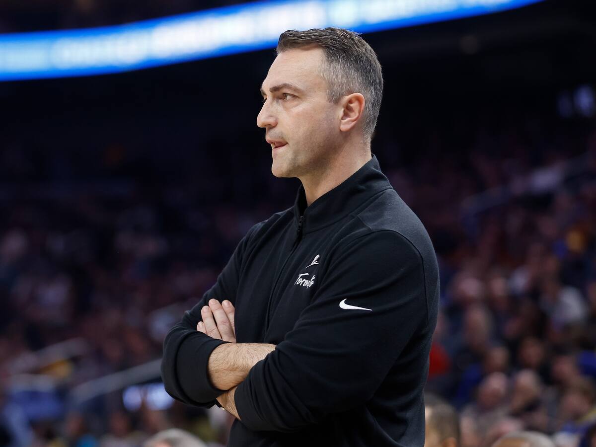 NBA: Darko Rajakovic explotó contra los árbitros tras la derrota de los Raptors ante los Lakers