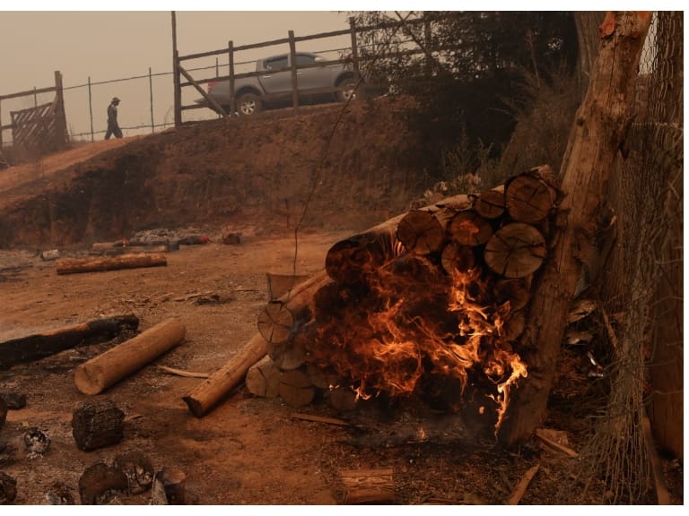 Gobierno define a comité asesor para administrar donaciones destinadas a la reconstrucción