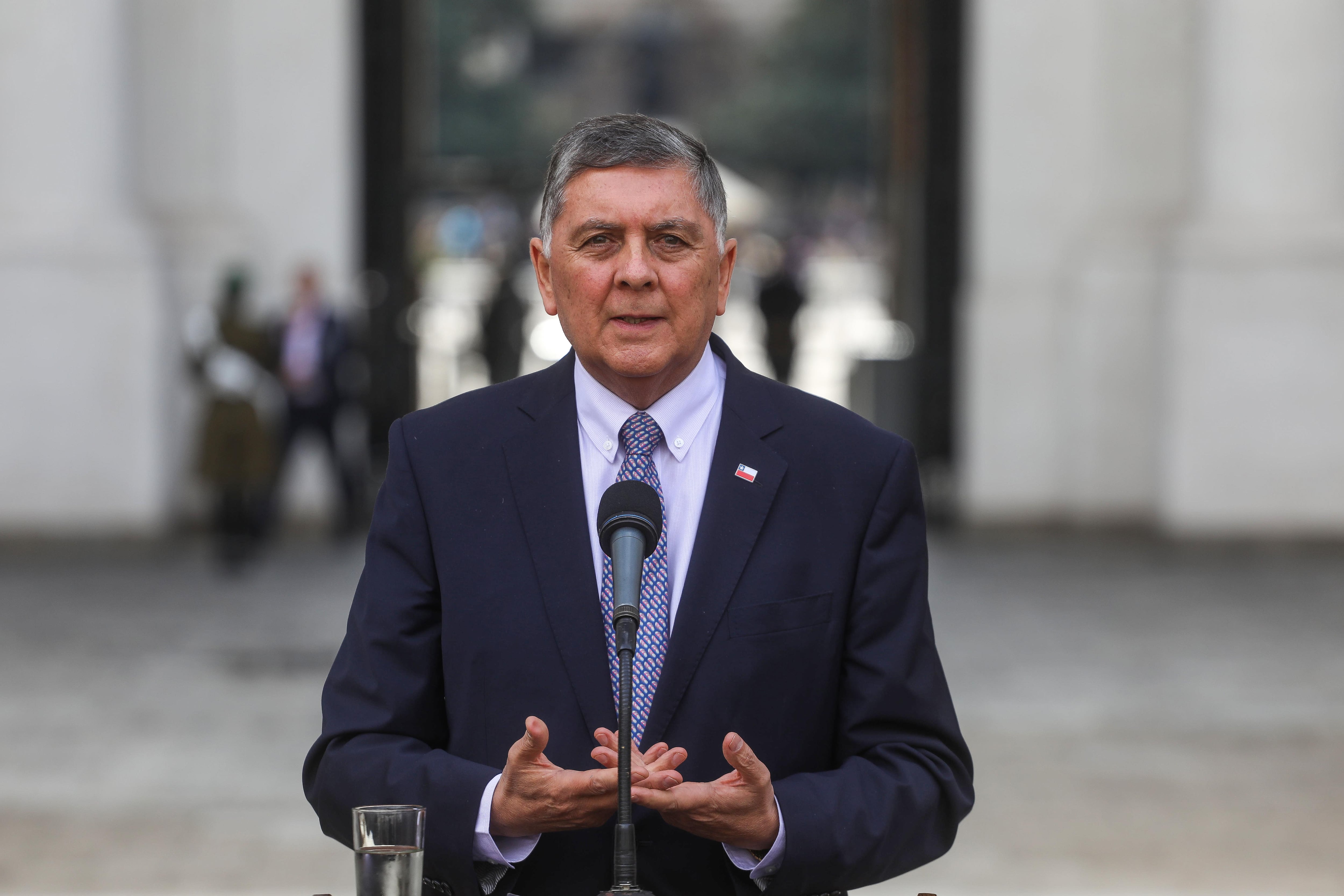 27 de julio de 2026 / SANTIAGO
Claudio Alvarado, Ministro del Interior realiza un punto de prensa en el patio de los Naranjos del Palacio de La Moneda, para contestar preguntas contingente.
FOTO: SEBASTIÁN BELTRÁN GAETE /AGENCIAUNO