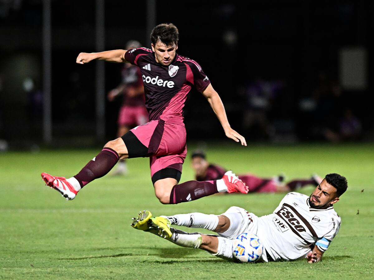 Solo falta la firma: Gonzalo Tapia partiría a otro gigante de Sudamérica tras su mal paso por River Plate