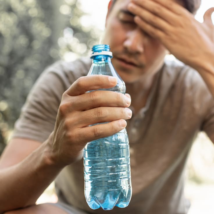Altas temperaturas en Chile: estos son los síntomas de deshidratación que muchas veces pasamos por alto
