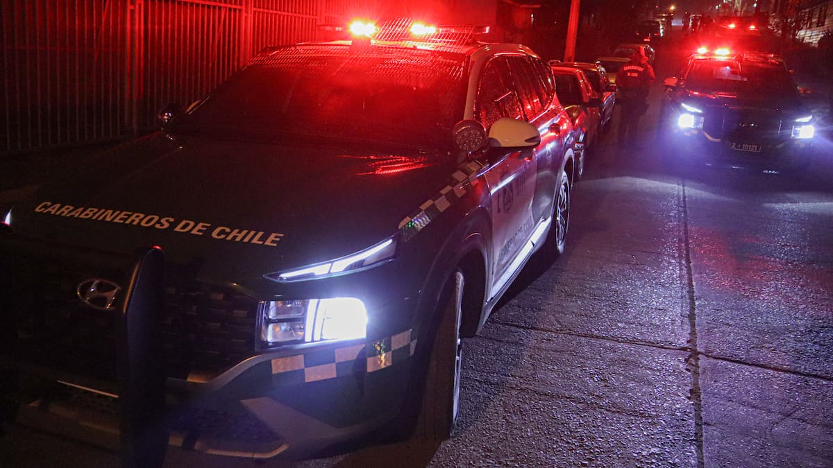 Detienen a sujetos armados al interior de una sede de un club de fútbol en San Joaquín
