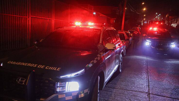 Detienen a sujetos armados al interior de una sede de un club de fútbol en San Joaquín