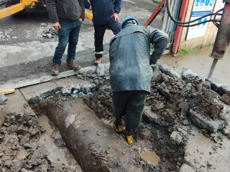 Más de 22 mil clientes afectados por cortes de agua tras perforación de tubería en Talcahuano