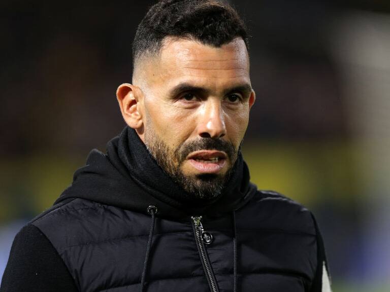 Carlos Tévez habría sido sondeado para dirigir en Chile