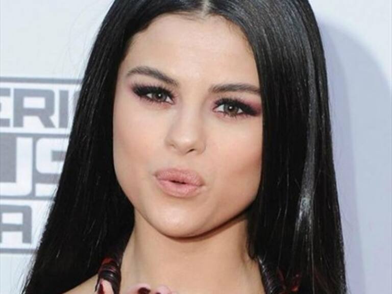 Selena Gomez estaría saliendo con joven actor de Disney