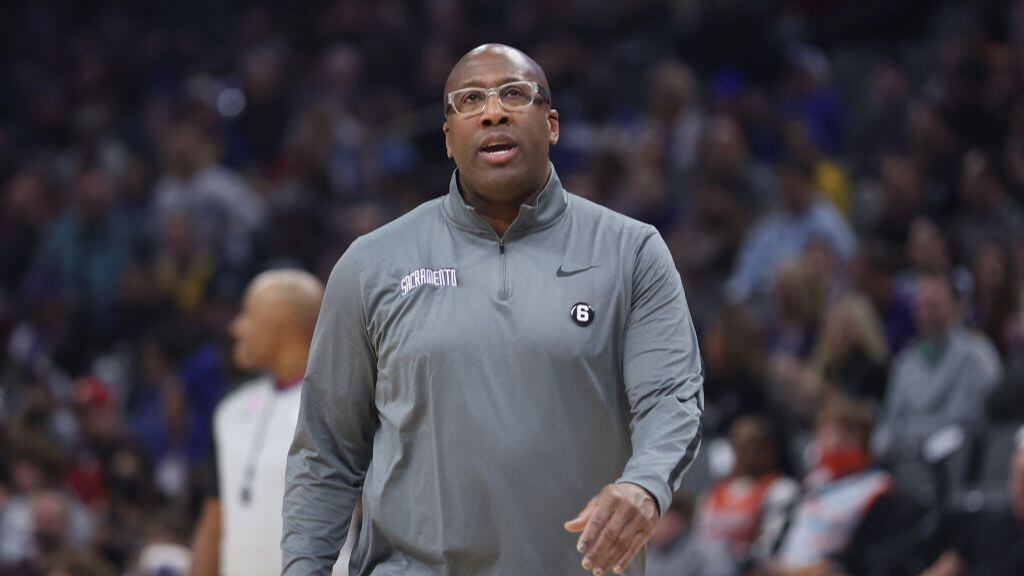 mike brown - mejor entrenador del año nba