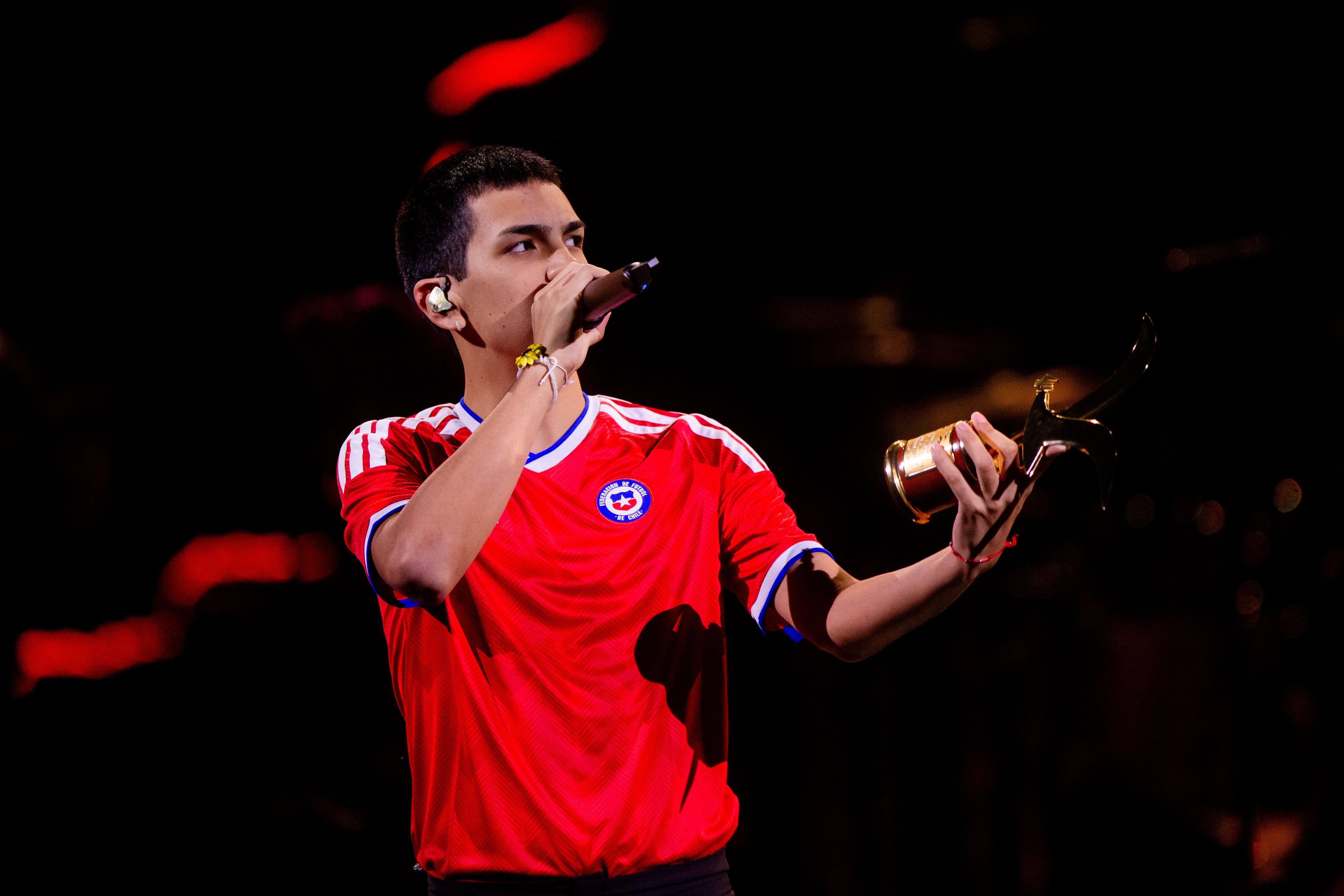 Milo J cerró a lo grande su debut en el Festival de Viña 2026