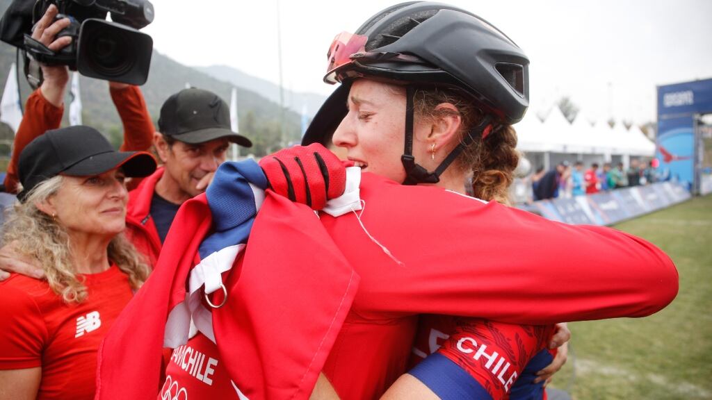 Catalina Vidaurre ganadora de la Medalla de Plata durante Mountain Bike en los panamericanos 2023