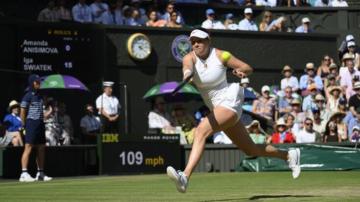 Iga Swiatek le propina una paliza a su rival y se consagra como campeona por primera vez en Wimbledon