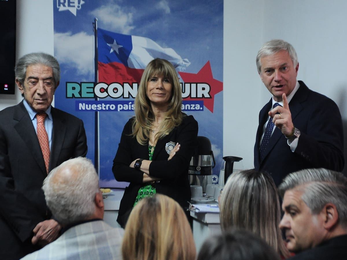 Demócratas entrega apoyo a Kast para la segunda vuelta presidencial: “Invitamos a los chilenos a votar por esperanza”