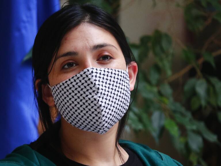 6 DE OCTUBRE DE 2020/VALPARAISOLa diputada Karol Cariola ofrece un punto de prensa en la Camara de Diputados.
FOTO: LEONARDO RUBILAR CHANDIA/AGENCIAUNO