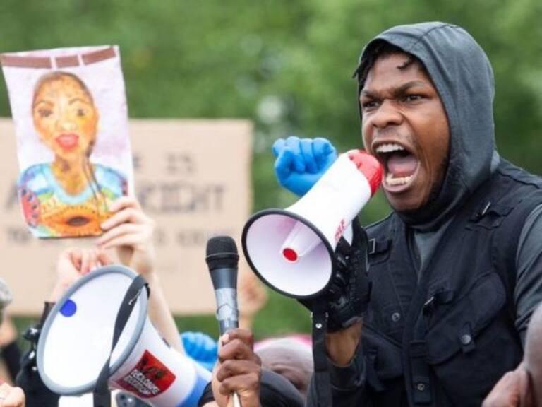 «Les estoy hablando desde mi corazón»: El potente discurso contra el racismo de John Boyega de Star Wars