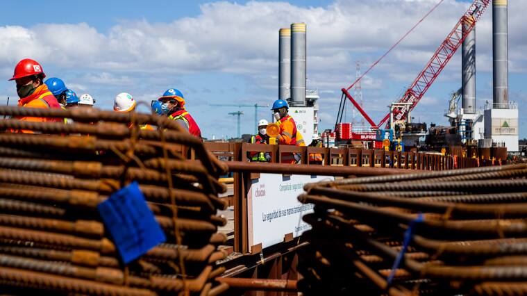 20 de Octubre de 2020 / PUERTO MONTTVisita a obras y avances en la construccion de Puente Chacao
FOTO: FELIPE CONSTANZO / AGENCIAUNO