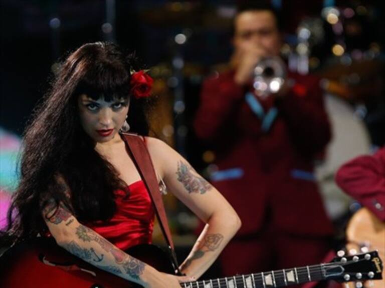 Mon Laferte lanzará nueva canción y advirtió a Viña: «Vayan preparando la de Platino»