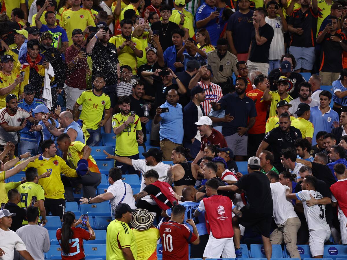 “Esto es un desastre”: Jugadores de Uruguay explican por qué se fueron a los golpes con hinchas colombianos