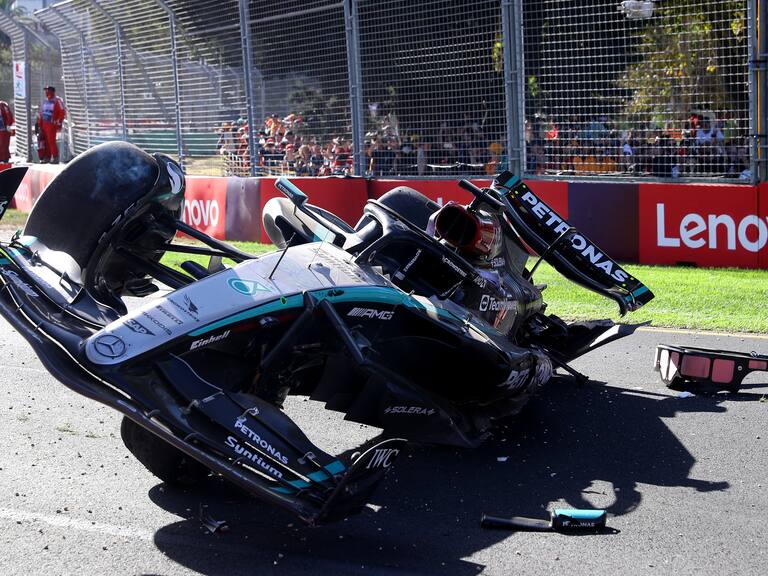 Completamente destruido quedó el W15 de George Russell | Getty Images