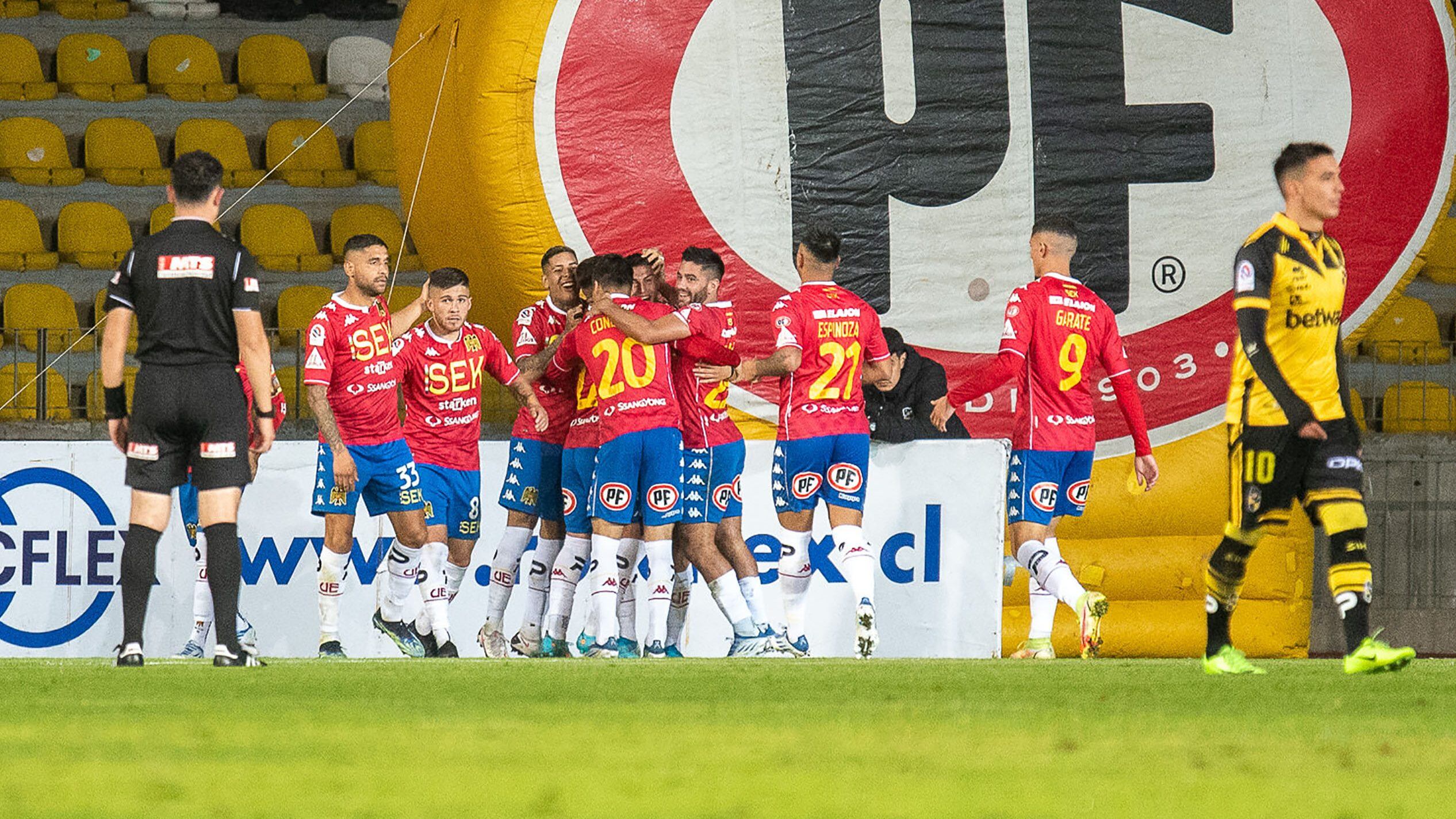 Unión Española derrota a Coquimbo Unido y alcanza el liderato de la tabla