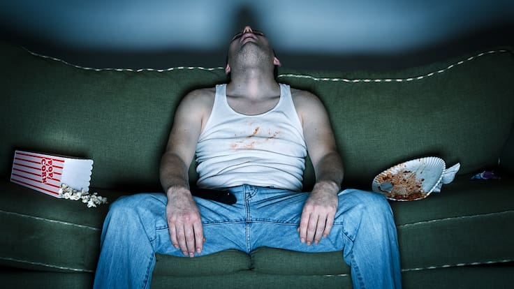 Qué significa que me quede dormido con la televisión encendida, según la psicología
