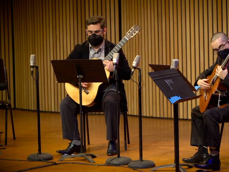 Los guitarristas Diego Castro y Erik Marroquin