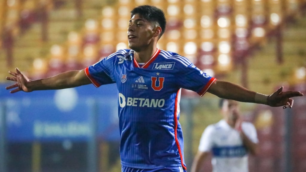 Darío Osorio se va de la Universidad de Chile y jugará en el fútbol de Dinamarca