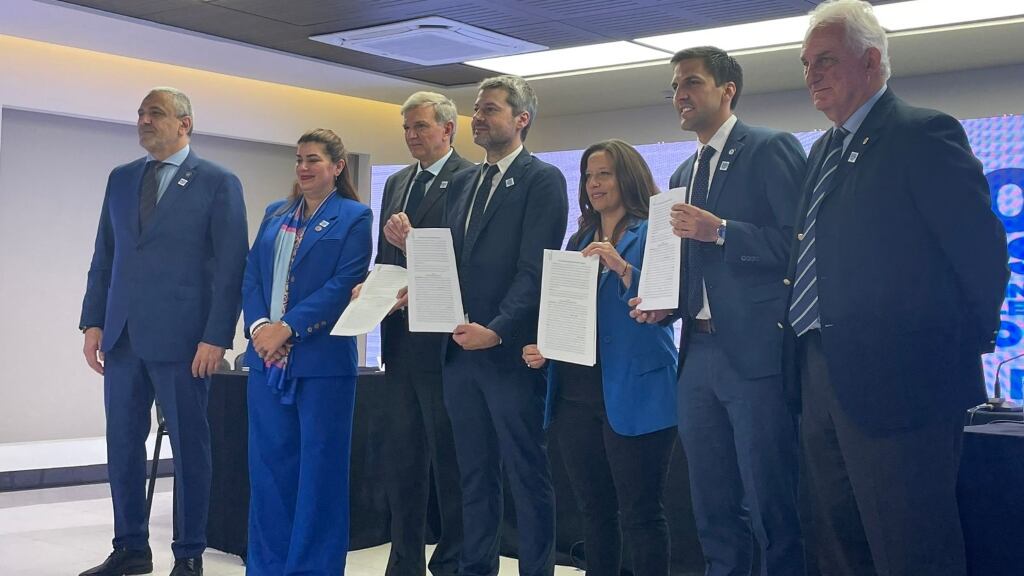 Chile firma estatutos para la creación de la Corporación que postulará a la sede del Mundial 2030