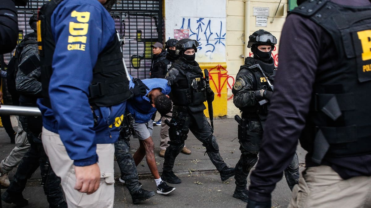Allanamientos masivos dejan 12 detenidos e importante decomiso de drogas en Lo Espejo