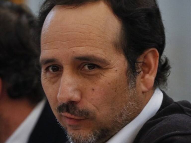 Daniel Núñez del PC: «Se produjo un quiebre de confianza dentro de la oposición»
