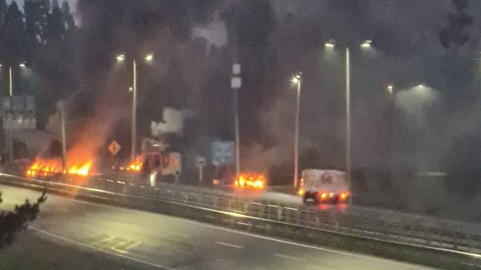 Gran congestión vehicular se registró en la Ruta 5 Sur por barricadas
