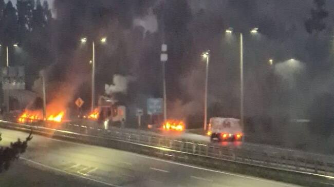 Gran congestión vehicular se registró en la Ruta 5 Sur por barricadas