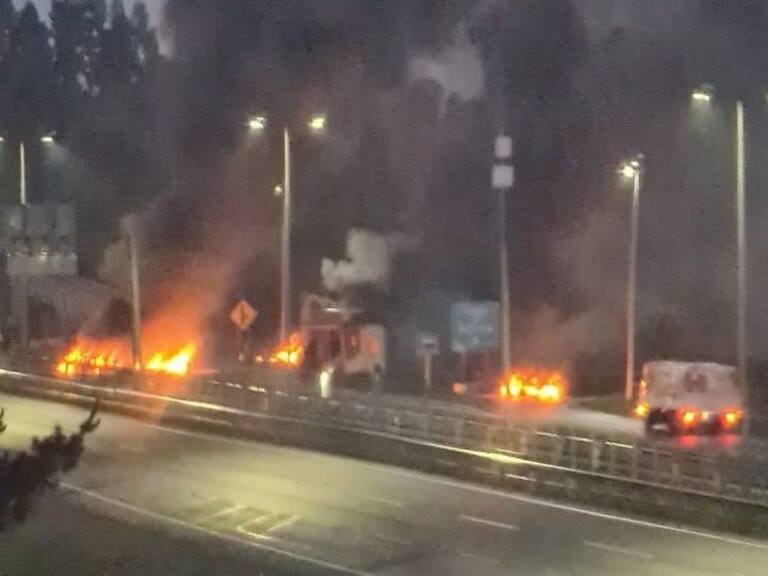 Gran congestión vehicular se registró en la Ruta 5 Sur por barricadas