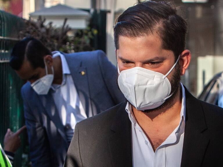 03 de Febrero de 2022/SANTIAGOEl Presidente electo, Gabriel Boric. ingresa al comando presidencial, tambien conocida como "La moneda chica".
FOTO: LUKAS SOLIS/AGENCIA UNO