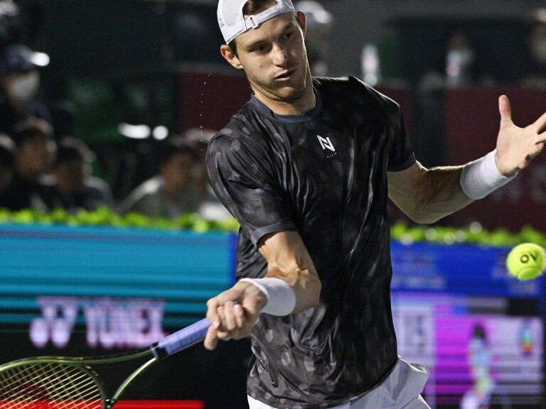 Nicolás Jarry no puede ante Carballés Baena y es eliminado en la primera ronda de Nápoli