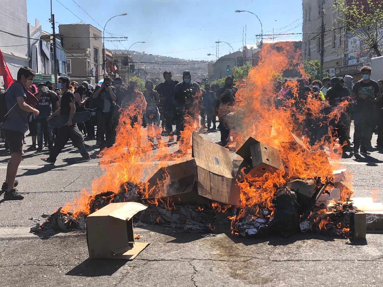 Barricada en Valparaíso. Foto: ADN.CL