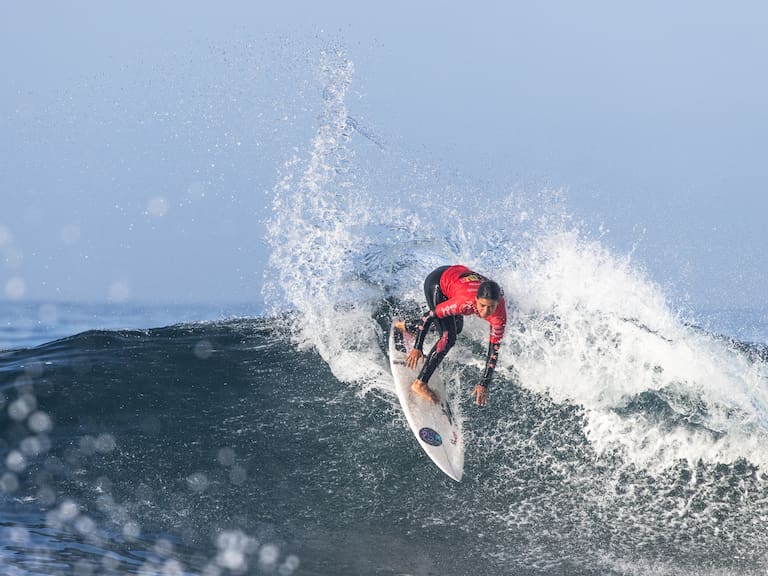 Isidora Bultó y Roberto Araki se quedaron con la sexta fecha del Circuito Nacional de Surf