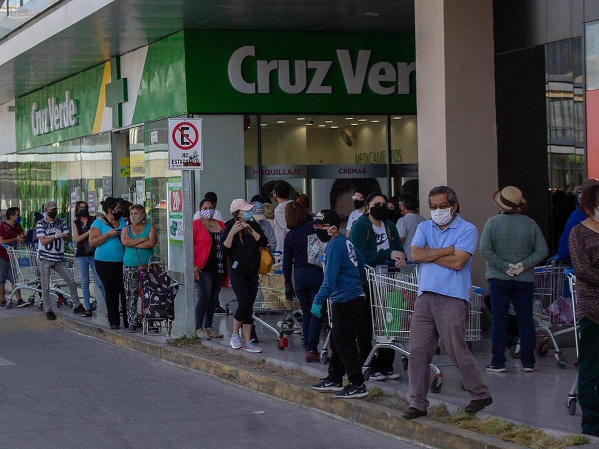 Largas filas se registraron en el comercio tras anuncio de cuarentena total en Calama