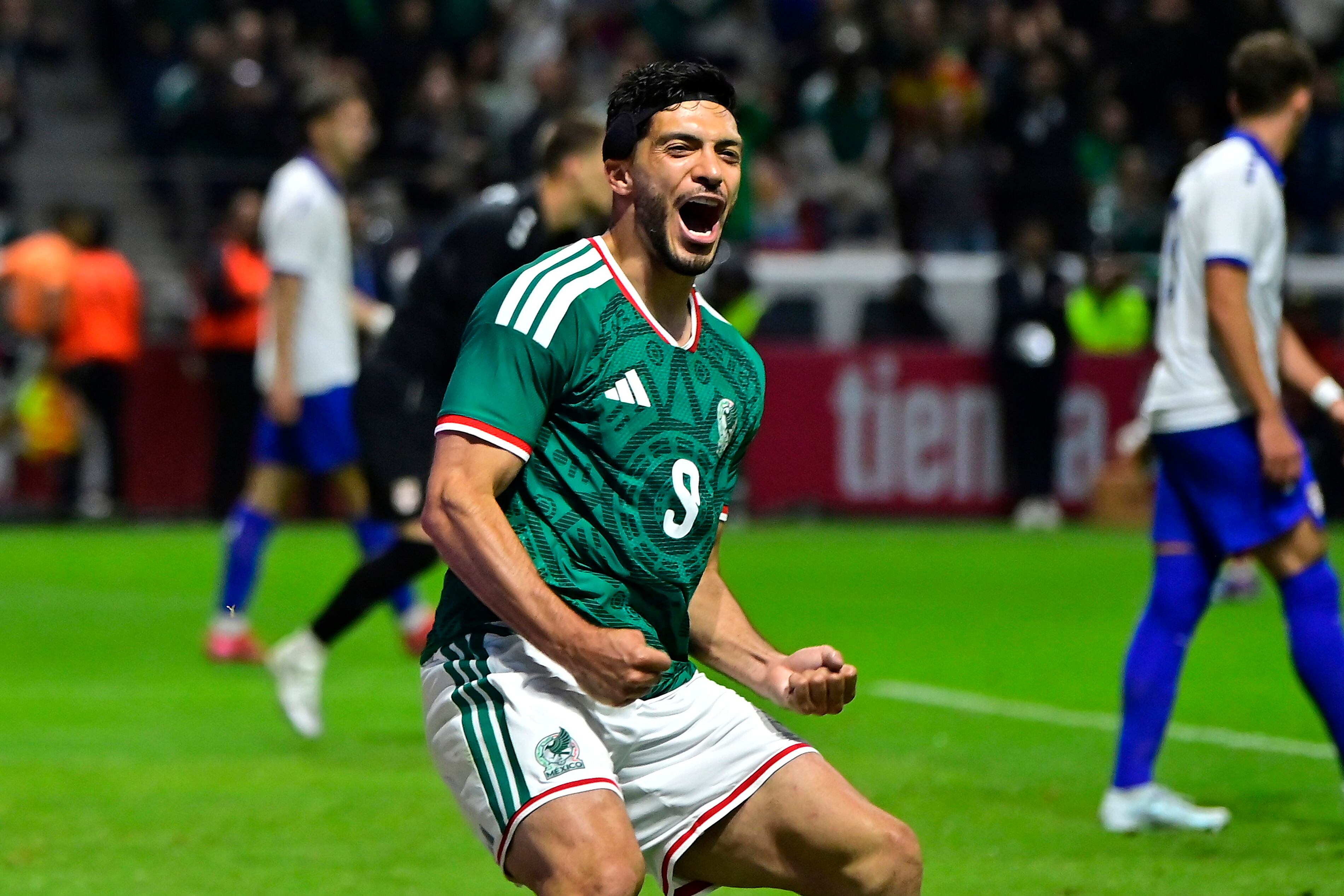 (Photo by Eduardo Valdez/Jam Media/Getty Images)