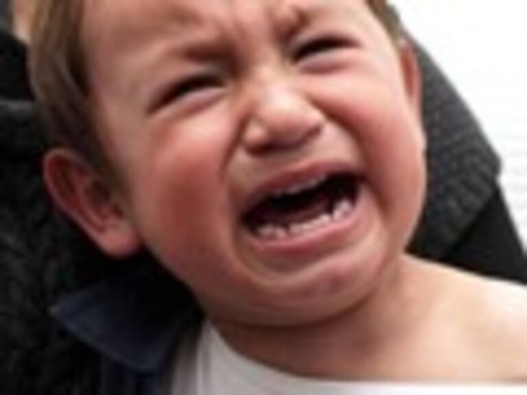 Experto del Minsal: Estamos construyendo cortafuegos para que la meningitis no se propague