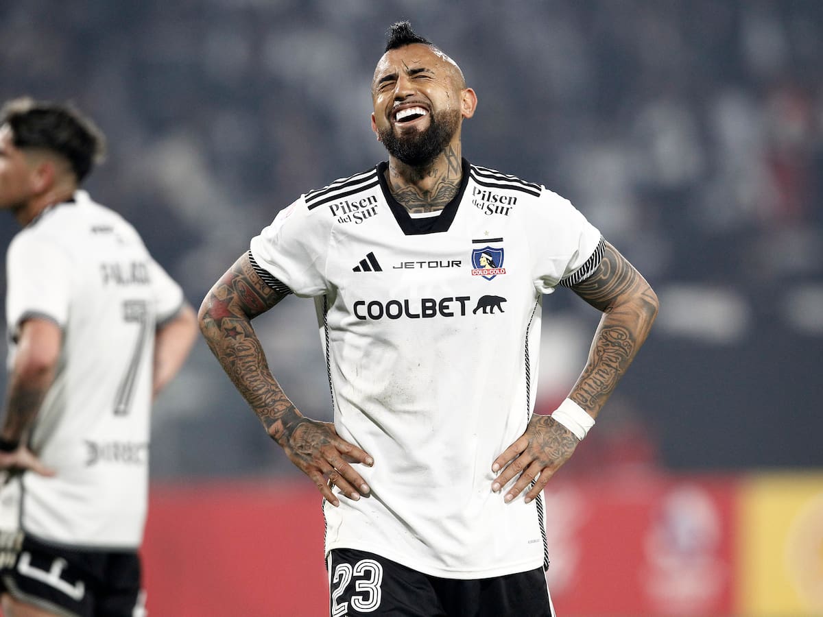 Con Vidal a la cabeza: la nómina de Colo Colo para su amistoso ante Deportes Puerto Montt