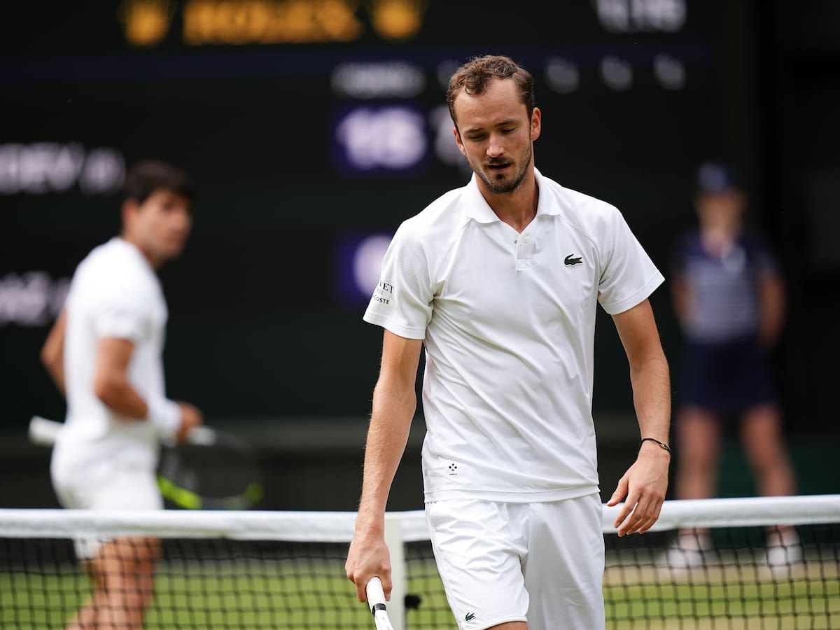 El insulto de Medvedev que casi le cuesta la descalificación en plena semifinal de Wimbledon ante Alcaraz