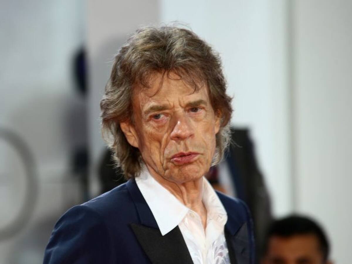 Rompió la cuarentena: Mick Jagger deberá pagar millonaria multa gracias a su fanatismo por el fútbol