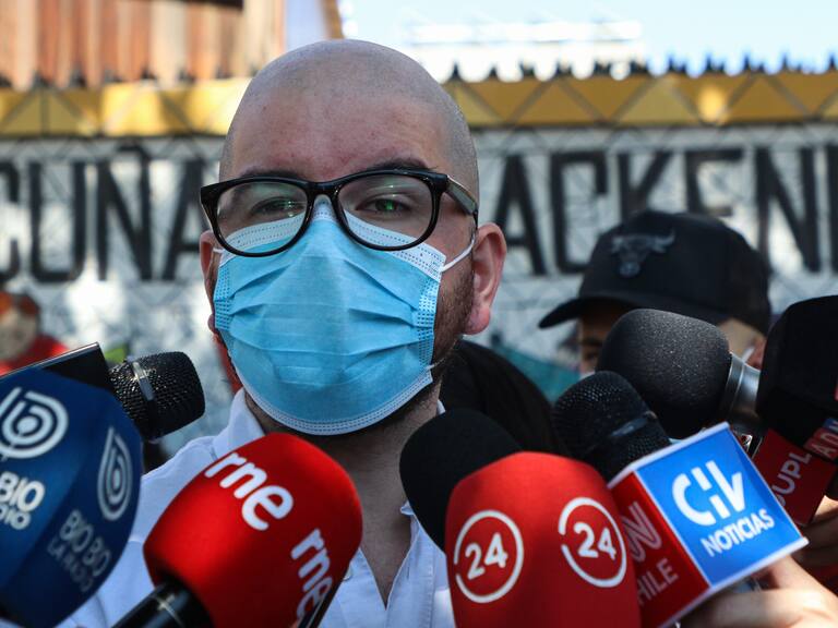 19 de diciembre de 2021/SANTIAGOEl diputado Giorgio Jackson vota en la Escuela Básica Benjamín Vicuña Mackenna, durante las elecciones s¡presidenciales
FOTO: LUCAS AGUAYO/AGENCIAUNO
